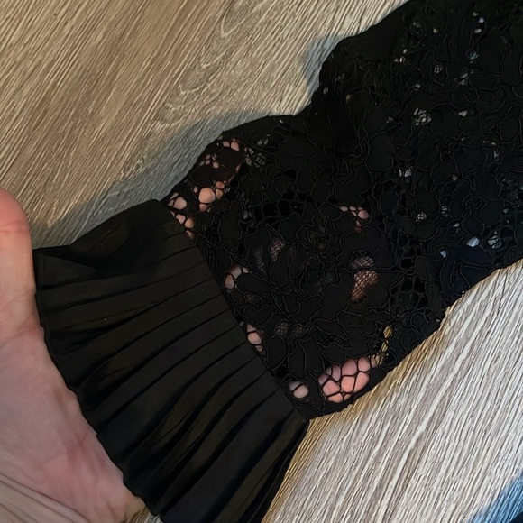 J. Crew | Lace blouse with pleated tiers dressy size 4 business top - Picture 4 of 7